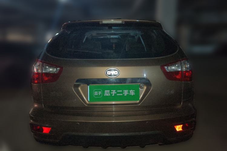 Used BYD S6 2013 Jingyue Edition 2.4L Automatic Luxury Model 5 Seats
