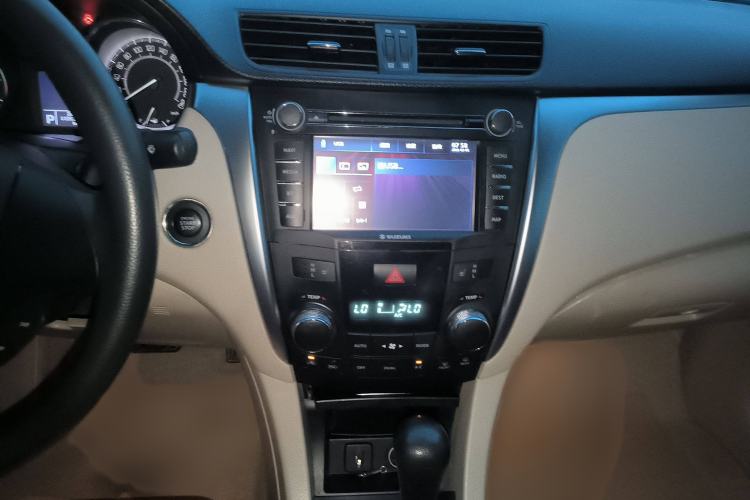 Used Suzuki Kizashi 2011 2.4L Two-Wheel Drive CVT Standard Edition