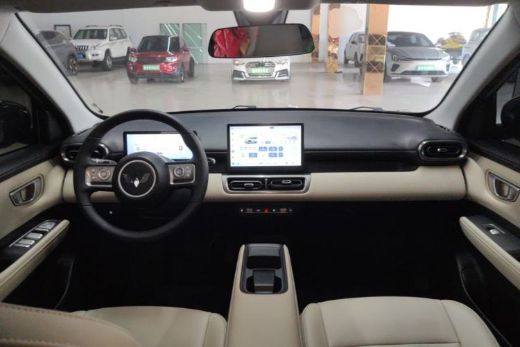 Used Wuling Bingo PLUS 2024 510 km Flagship Edition Four-Seater Version Center Console