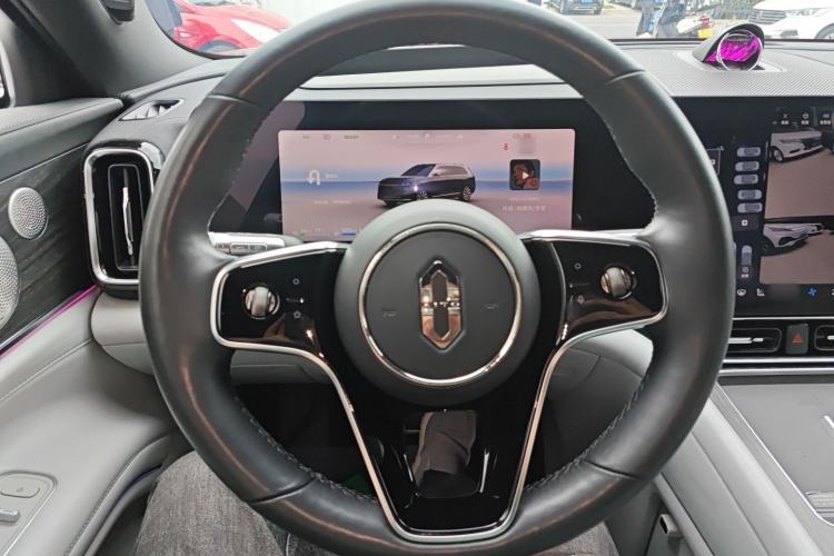 Used Hima AITO M9 2024 Range-Extended Ultra Version 42 kWh 6-Seater Model Steering Wheel