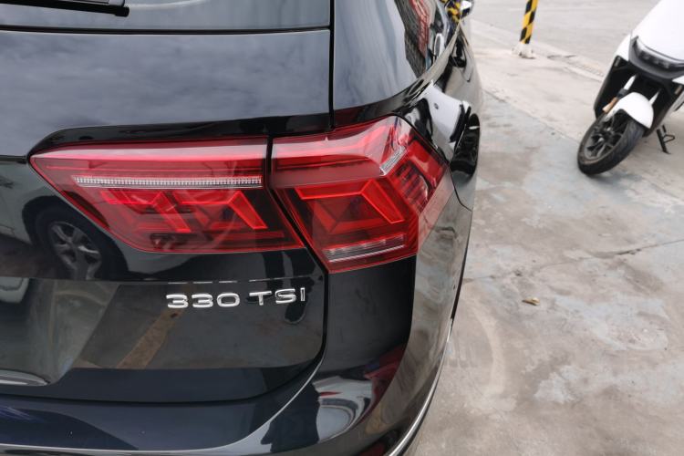 Used Volkswagen Tiguan L 2022 330TSI Automatic Two-Wheel Drive R-Line Enhanced Edition
