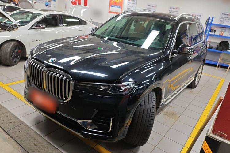 Used BMW X7 2020 xDrive40i Luxury Package with Leading Features