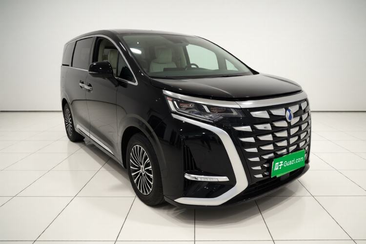 Used Denza D9 2022 DM-i 1040 Prestige Model