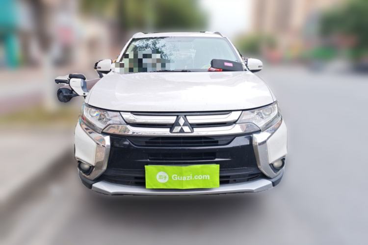 Used Mitsubishi Outlander 2018 2.0L Two-Wheel Drive Glory Edition 5 Seats
