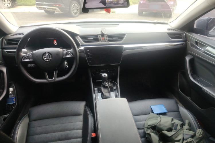 Used Skoda Superb 2024 TSI330 DSG Luxury Edition Center Console