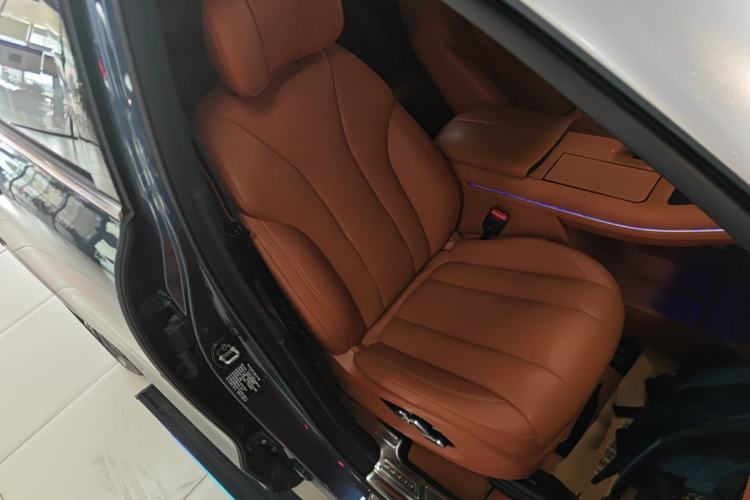 Used Hima AITO M7 2024 1.5T Intelligent Drive 4WD Ultra Version 5 Seats Right Front Seat