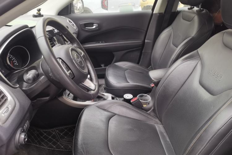 Used Jeep Compass 2017 200T Automatic Family Edition
