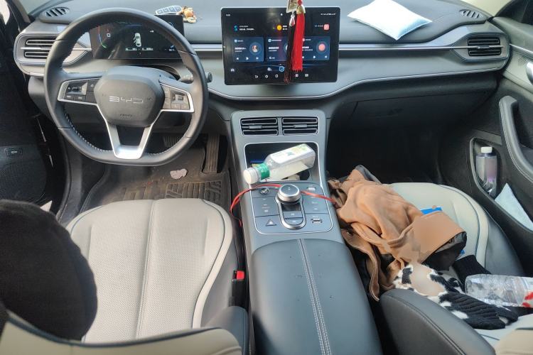 Used BYD Destroyer 05 2024 HONOR Edition DM-i 55KM Luxury Model Center Console