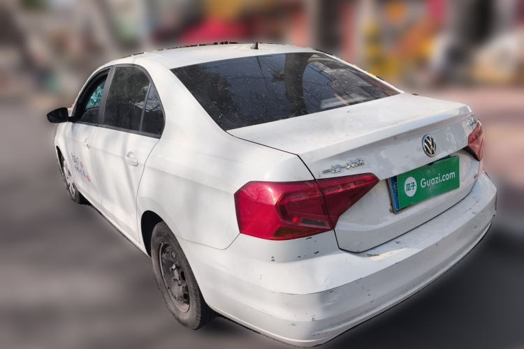 Used Volkswagen Jetta 2017 1.5L Manual Fashion Edition