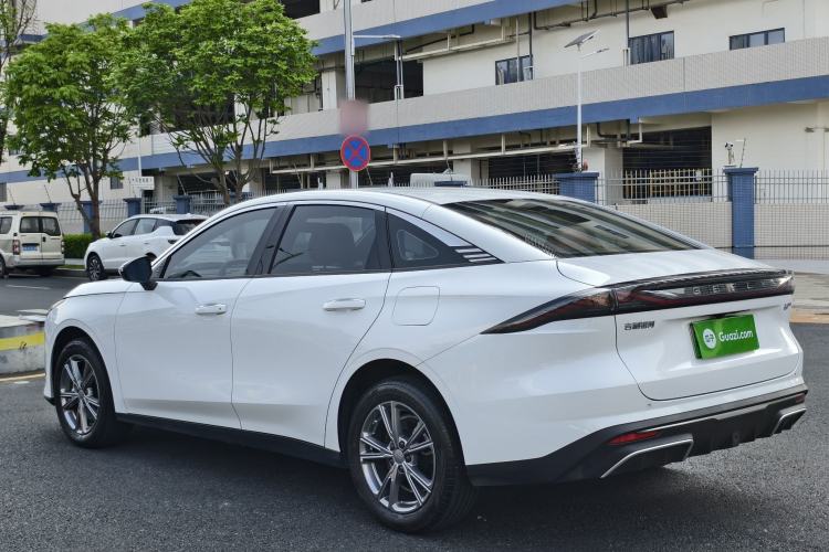 Used Geely Galaxy L6 2025 EM-i 140km Long-Range Version