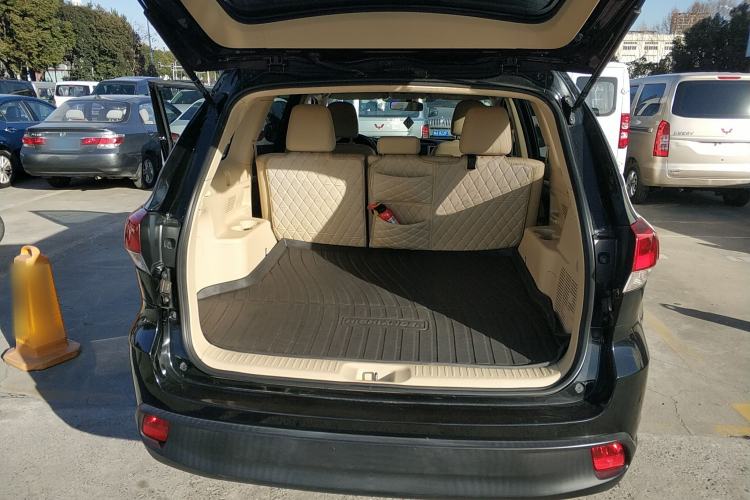 Used Toyota Highlander 2018 2.0T Two-Wheel Drive Elite Edition 5 Seats Emission Standard China V
