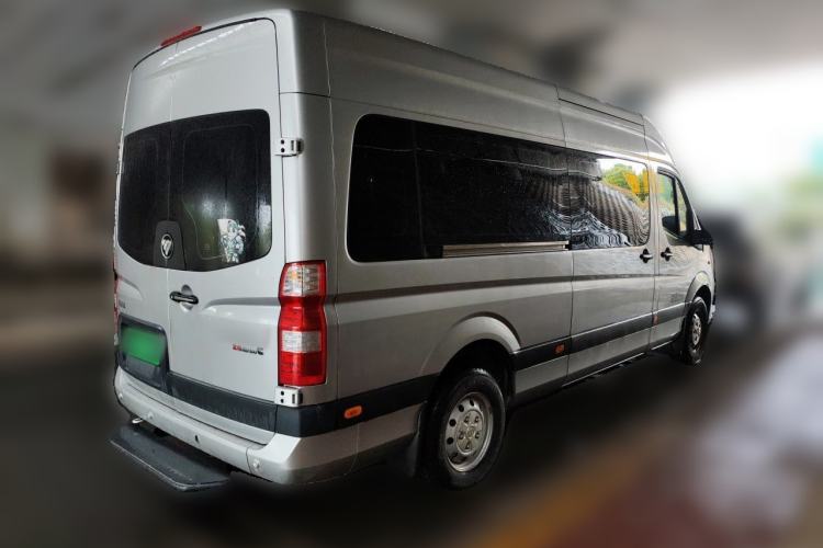 Used Foton Toano 2024 Geely Xing Multi-Function Cummins 2.8T Manual Long Wheelbase Mid-Roof Rear Single-Tire 7-Seater