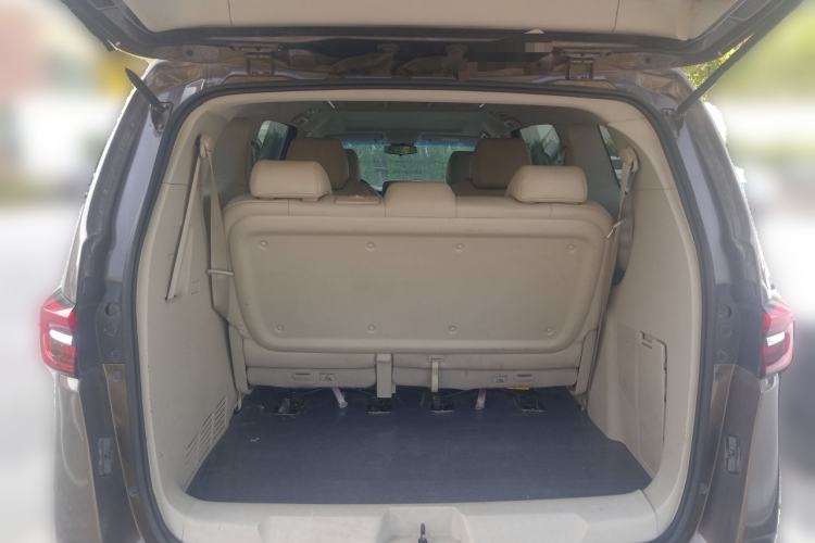 Used Buick GL8 2023 Land Executive Class Comfort Model