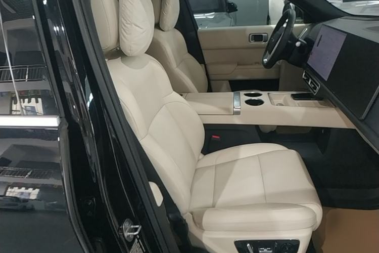 Used Li Auto L8 2024 Max
