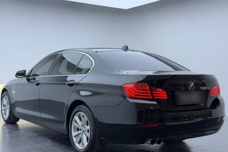 Used BMW 5 Series 2014 520Li Elegant Model
