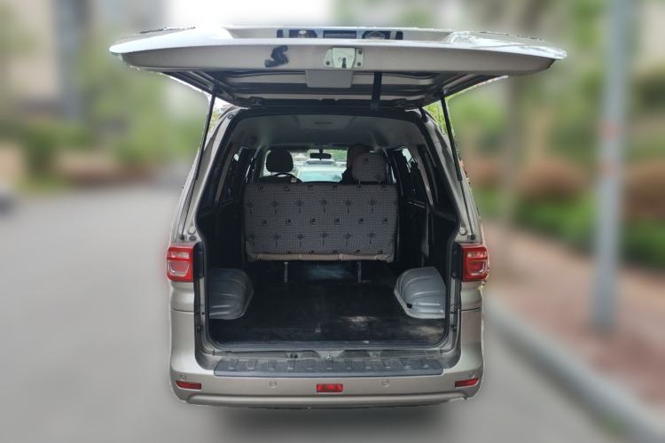 Used FORTHING Lingzhi 2022 M5 1.6L Practical Model 5 Seats