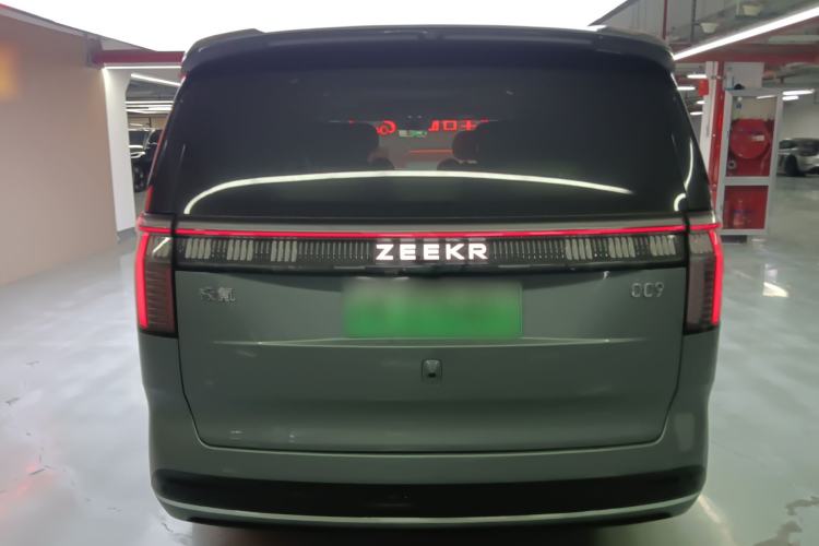 Used Zeekr 009 2024 7-Seater Walk-Through Version Four-Wheel Drive 108 kWh