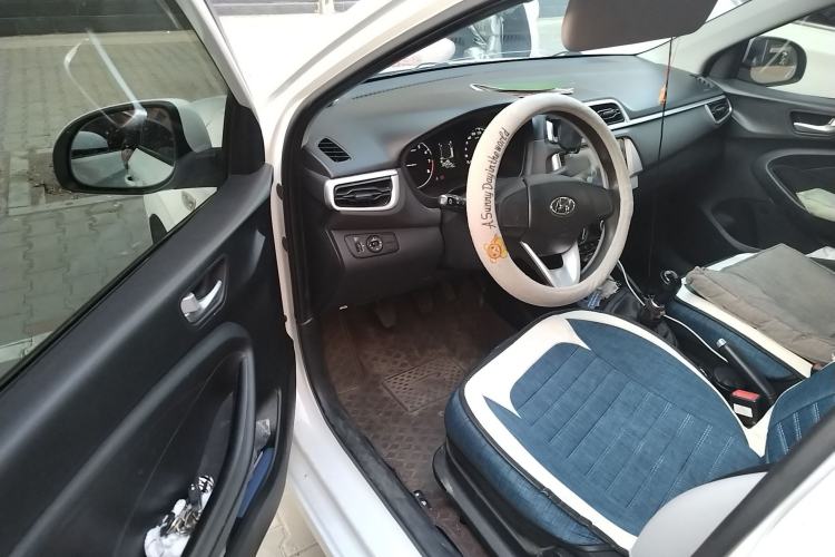 Used Hyundai Verna (older generation) 2017 1.4L Manual Refreshed Version China VI Standard
