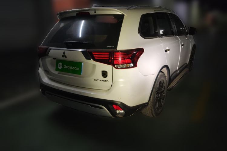 Used Mitsubishi Outlander 2020 2.4L 4x4 Zhi Xiang Edition 5 Seats
