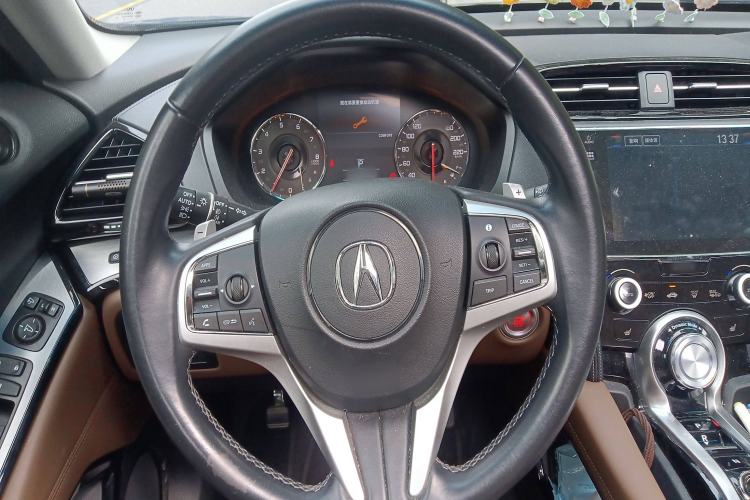 Used Acura CDX 2016 1.5T Two-Wheel Drive Deluxe Edition