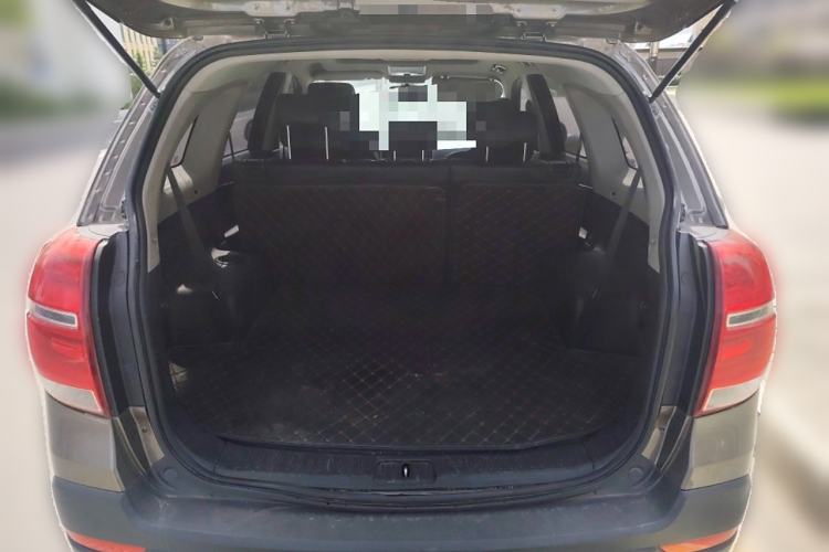 Used Chevrolet Captiva 2015 2.4L 4x4 Flagship Edition 7-Seater
