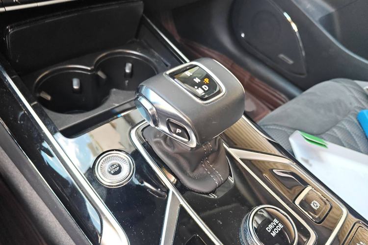 Used Hongqi HS5 2022 Revised Version 2.0T Smart Connect Flagship Edition