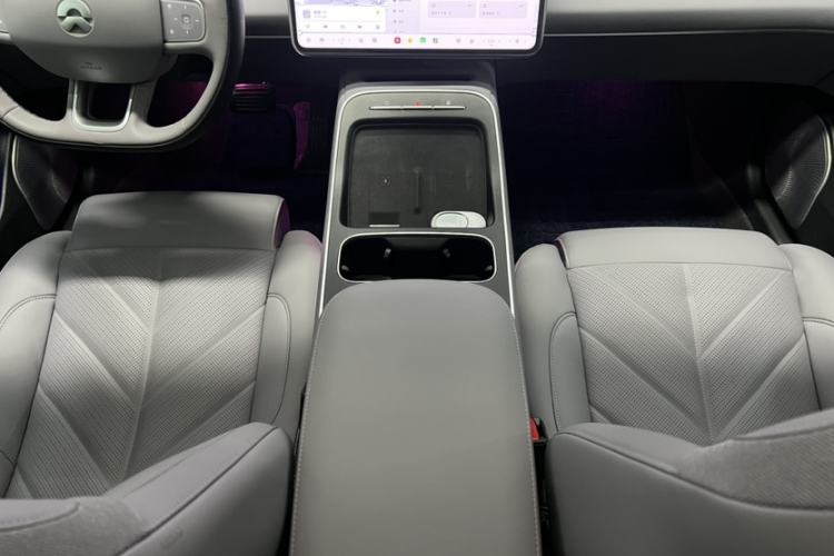 Used Nio ET5T 2025 75 kWh Touring Interior 8