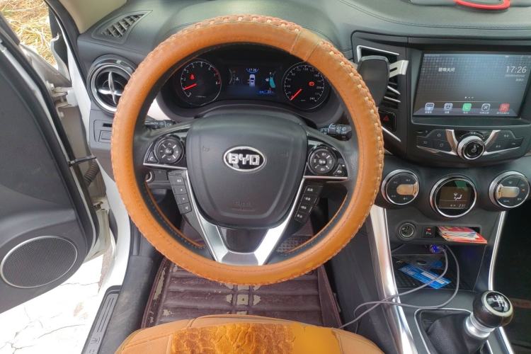 Used BYD Song 2016 1.5TI Manual Luxury Model
