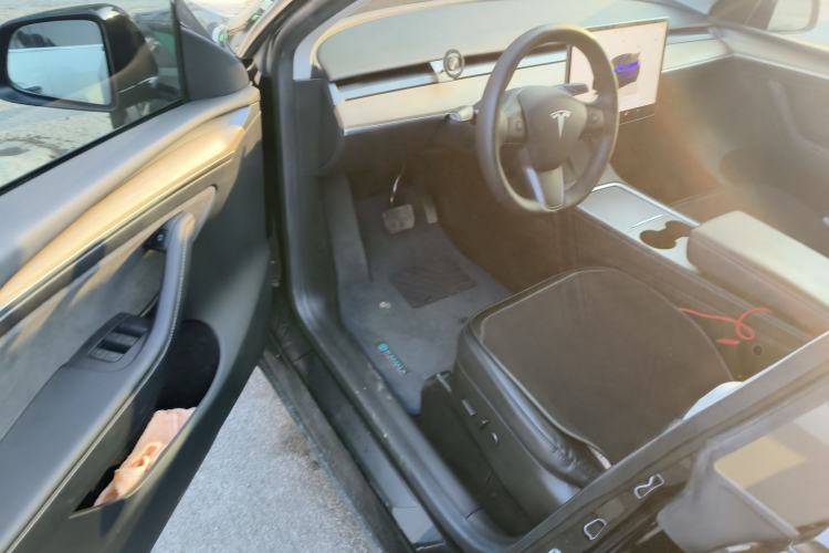 Used Tesla Model Y 2022 Rear-Wheel-Drive Version