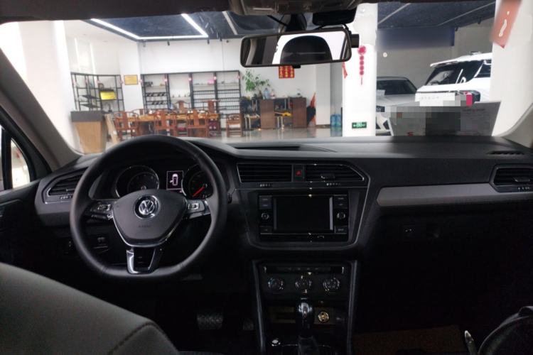 Used Volkswagen Tiguan L 2019 330TSI Automatic Two-Wheel Drive Luxury Edition China VI Standard