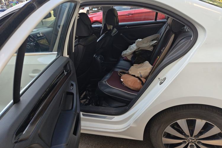 Used Volkswagen Sagitar 2015 230TSI Automatic Luxury Model