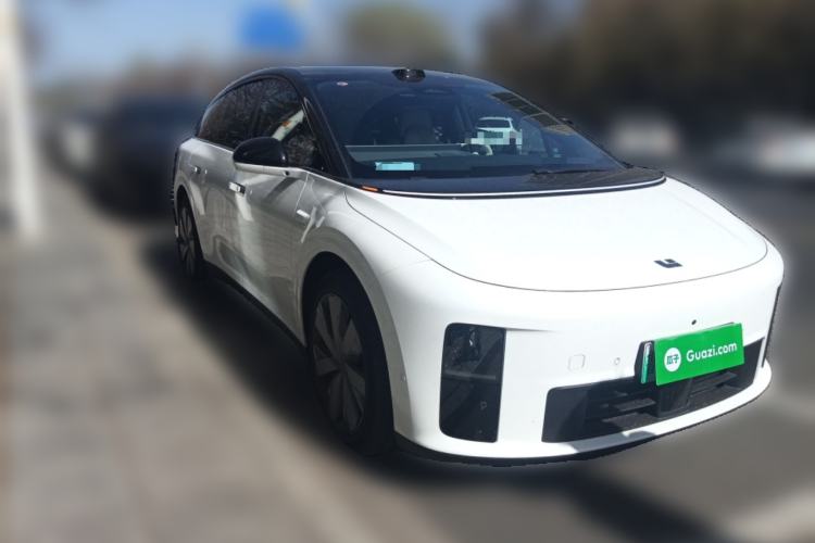 Used Li Auto i6 2025 Model Four-Wheel-Drive Standard Type
