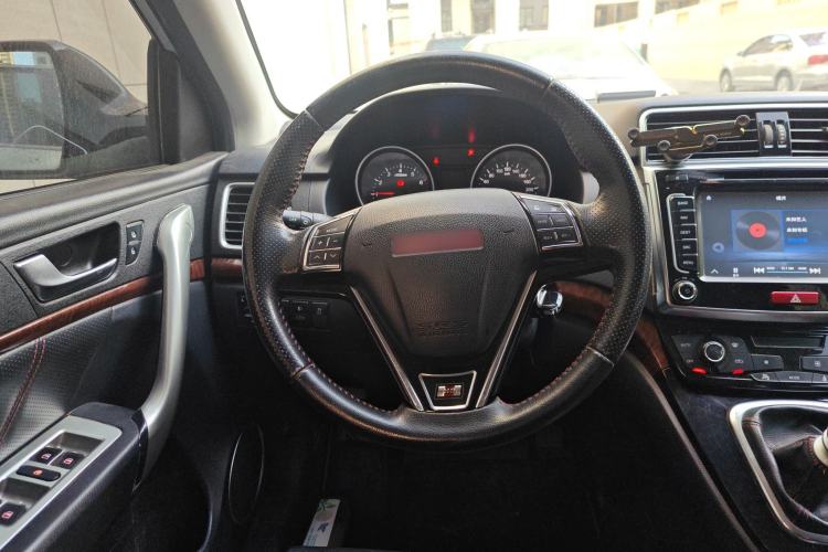 Used Haval H6 2013 Sport Edition 1.5T Manual Two-Wheel Drive Prestige Model
