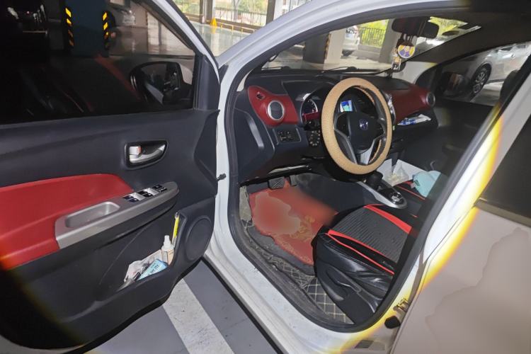 Used CHANGAN Benni 2015 1.4L IMT Prestige Model China V Standard