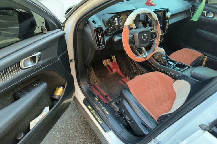 Used Volvo XC40 2020 T4 Four-Wheel Drive Smart & Sporty Edition
