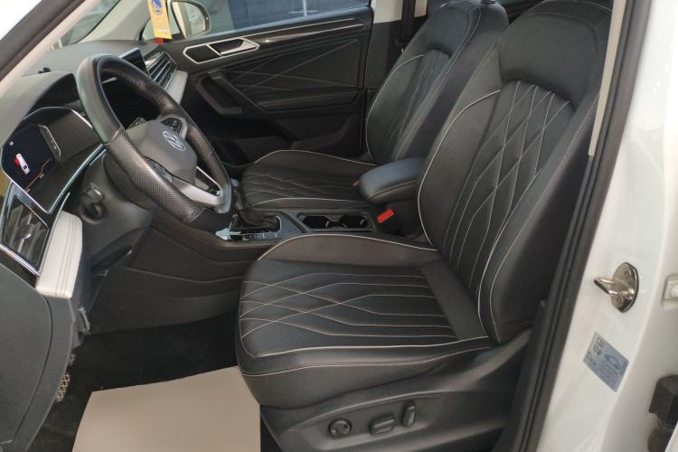 Used Volkswagen Tiguan L 2024 300TSI Automatic Two-Wheel Drive Smart Edition
