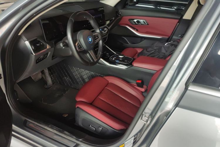 Used BMW i3 2024 eDrive 35 L Left Front Seat