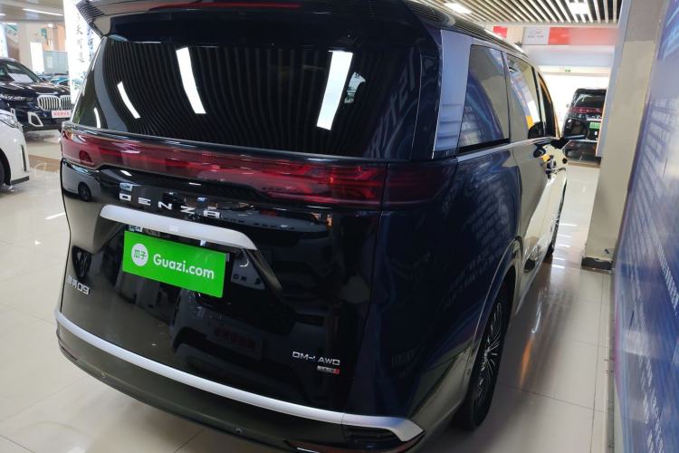 Used Denza D9 2025 DM-i Smart Drive 1020 Four-Wheel Drive Deluxe Model Rear Right 45 Deg