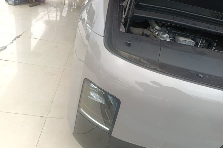 Used Li Auto MEGA 2025 Home Family Special Edition Exterior 3