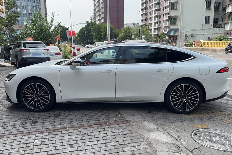 Used Yuanhang Y6 2023 620 km All-Wheel Drive Premium Edition
