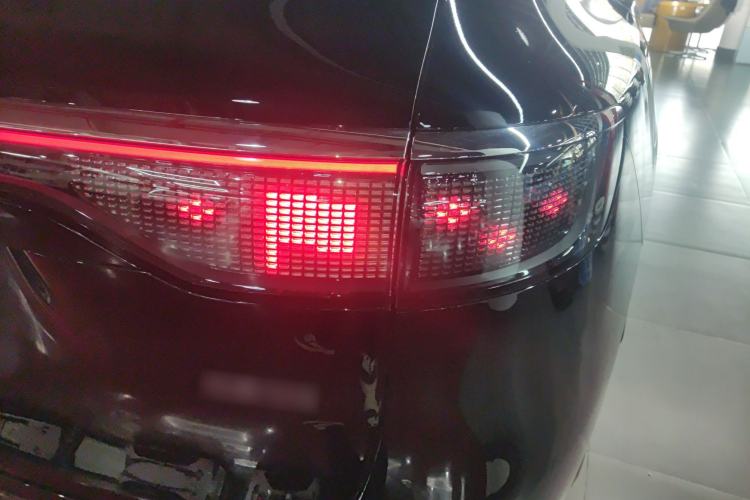 Used Hima AITO M8 2025 Extended-Range Max+ Version 53.4 kWh 5-Seater Edition Exterior 3