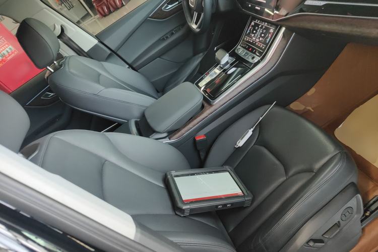 Used Audi Q7 2022 55 TFSI quattro S line Sport model
