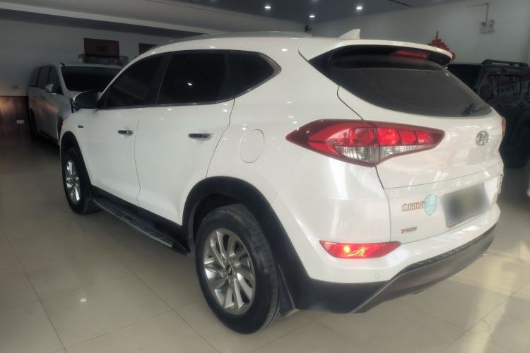 Used Hyundai Tucson 2015 1.6T Dual-Clutch Two-Wheel-Drive Smart Model Rear Left 45 Deg