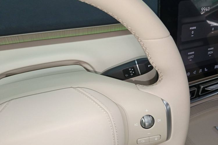 Used Deepal S09 2025 Four-Wheel Drive Ultra+ Custom Edition
