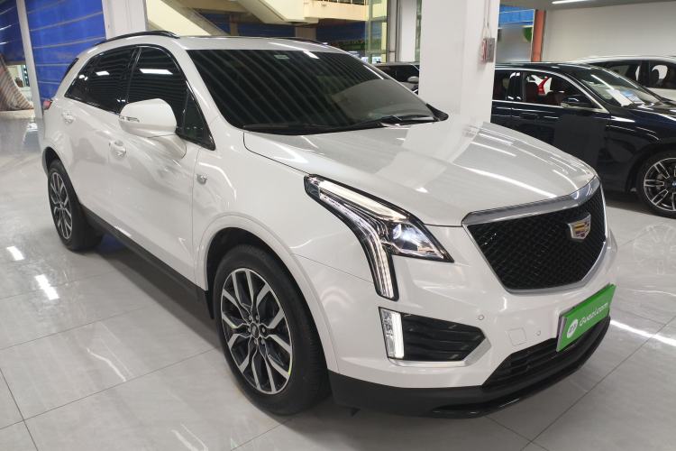 Used Cadillac XT5 2022 2.0T Four-Wheel Drive Luxury Version (Hummingbird Edition) Front Right 45 Deg