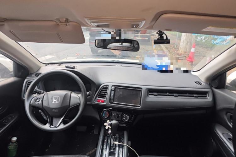 Used Honda Vezel 2015 1.5L CVT two-wheel drive Comfort trim Center Console