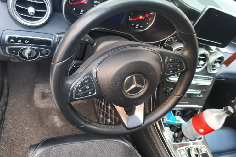 Used Mercedes-Benz GLC 2016 GLC 260 4MATIC Luxury Model