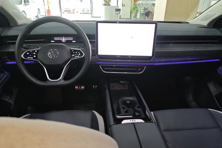 Used Volkswagen ID.7 VIZZION 2024 PRO Model Center Console