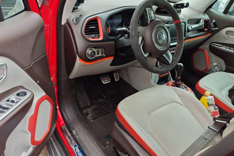 Used Jeep Renegade 2016 1.4T Automatic Smart Edition Driver Seat