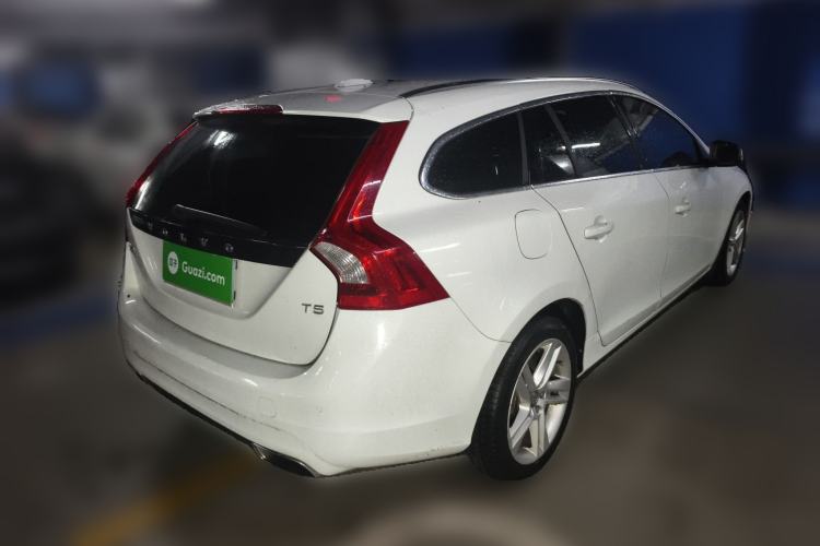 Used Volvo V60 2014 T5 Zhiya Edition Rear Right 45 Deg